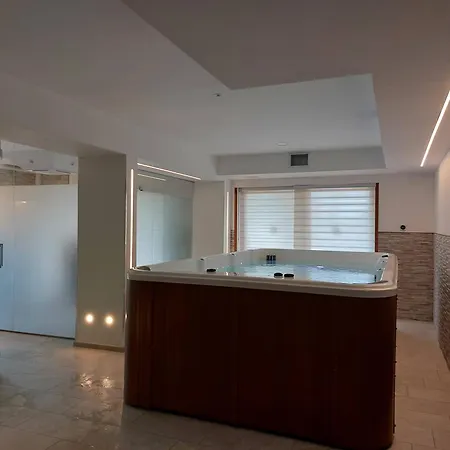 Aparthotel Aurora Wellness &