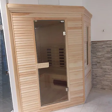 Aurora Wellness & 4*