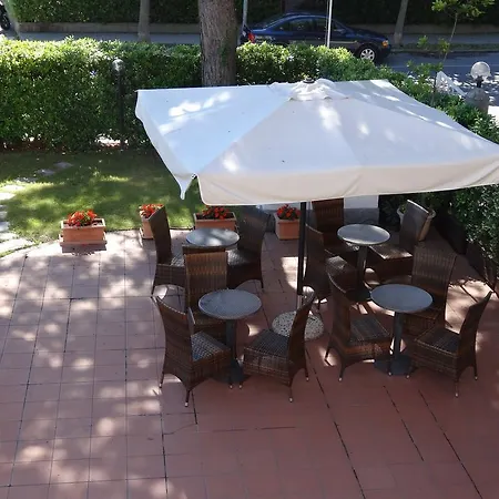 Aparthotel Aurora Wellness & Albenga