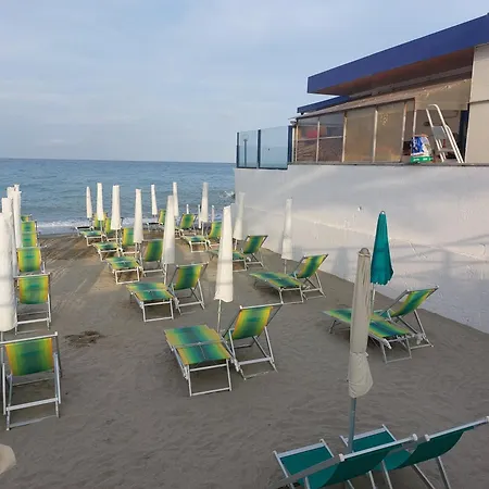 Aurora Wellness & Aparthotel Albenga