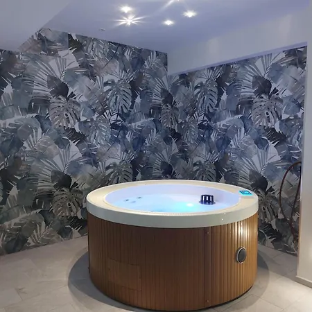 Aurora Wellness & Aparthotel Albenga