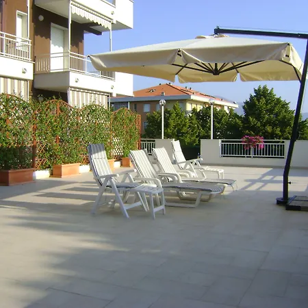 Aurora Wellness & Apart Otel 4*