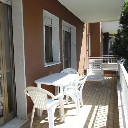 Aurora Wellness & Aparthotel Albenga
